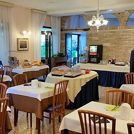 Acapulco & 리그나노 사비아도로